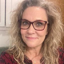 Psychologist Margalo Anise Foster providing different types of therapy in Chicago