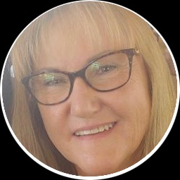 This is Zona Petrelli's avatar and link to their profile