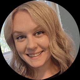 Psychologist Lauren Czachor providing different types of therapy in Philadelphia